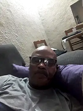 Snapshot of JeffersonRay chatting on November 9, 2025, 7:01 pm JeffersonRay online show from November 9, 2025, 7:01 pm