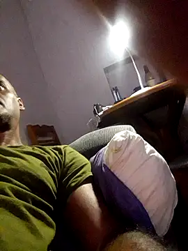 Snapshot of JeffersonRay chatting on November 10, 2025, 8:02 am JeffersonRay online show from November 10, 2025, 8:02 am