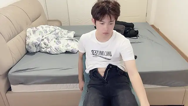 xlong00099 online show from November 26, 2025, 11:11 am