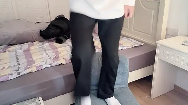 xlong00099 online show from November 28, 2025, 2:14 am