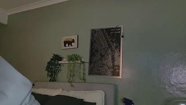 KeendraFox  online show from October 28, 2025, 10:19 am