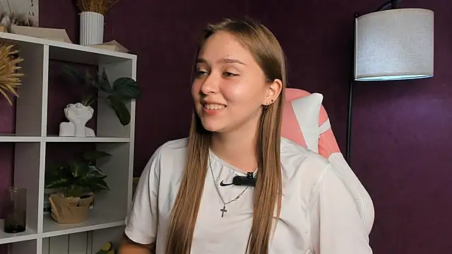 AnastaciaDeats online show from September 22, 2025, 1:35 pm