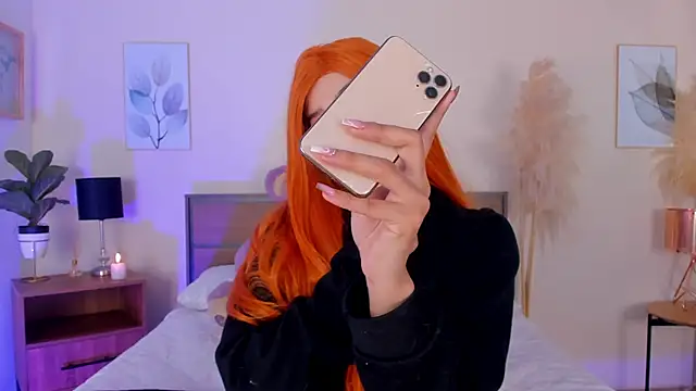 SofiaClarkson online show from December 2, 2025, 12:54 pm