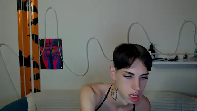 AlexNaughty14 online show from November 15, 2025, 1:29 pm