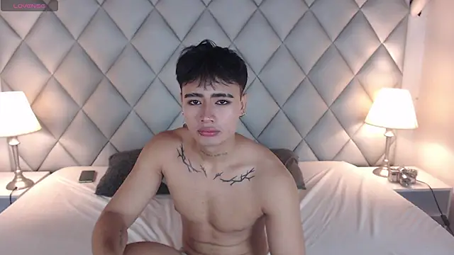 Snapshot of Clement_Reyes chatting on October 10, 2025, 1:21 pm Clement Reyes online show from October 10, 2025, 1:21 pm