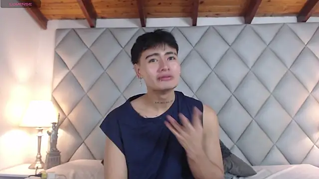 Snapshot of Clement_Reyes chatting on October 19, 2025, 1:23 pm Clement Reyes online show from October 19, 2025, 1:23 pm