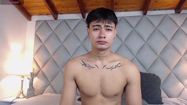 Snapshot of Clement_Reyes chatting on October 21, 2025, 12:50 pm Clement Reyes online show from October 21, 2025, 12:50 pm