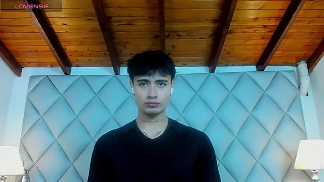 Snapshot of Clement_Reyes chatting on November 28, 2025, 12:30 pm Clement Reyes online show from November 28, 2025, 12:30 pm