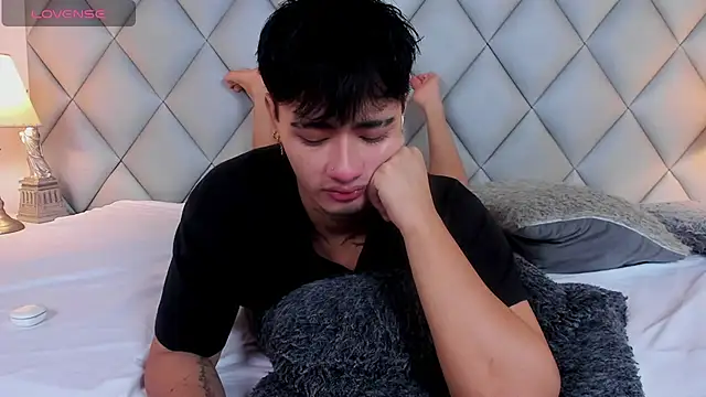 Snapshot of Clement_Reyes chatting on December 14, 2025, 2:00 pm Clement Reyes online show from December 14, 2025, 2:00 pm