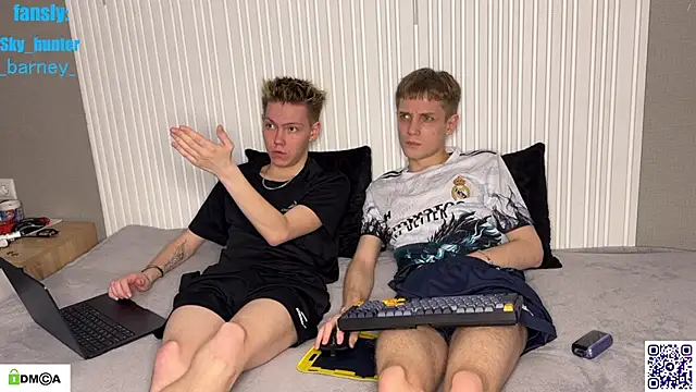 Eaton  online show from December 1, 2025, 9:09 pm