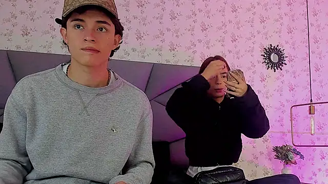 meganandtylerr19 online show from November 10, 2025, 1:32 pm