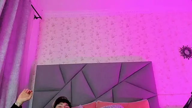 meganandtylerr19 online show from November 23, 2025, 1:44 pm