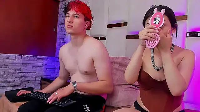 Snapshot of ANLLELOAndANGELA chatting on November 19, 2025, 3:23 pm ANLLELOAndANGELA online show from November 19, 2025, 3:23 pm