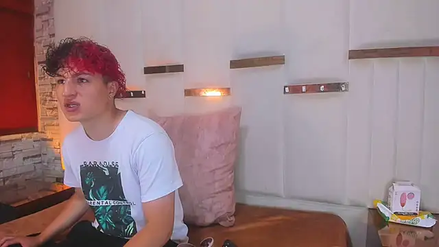 Snapshot of ANLLELOAndANGELA chatting on December 16, 2025, 4:01 pm ANLLELOAndANGELA online show from December 16, 2025, 4:01 pm