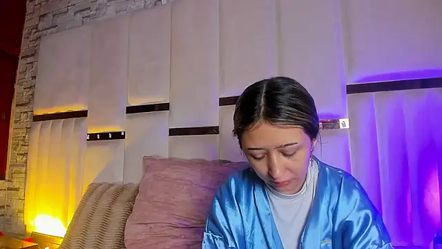 Snapshot of ANLLELOAndANGELA chatting on February 3, 2026, 4:23 pm ANLLELOAndANGELA online show from February 3, 2026, 4:23 pm