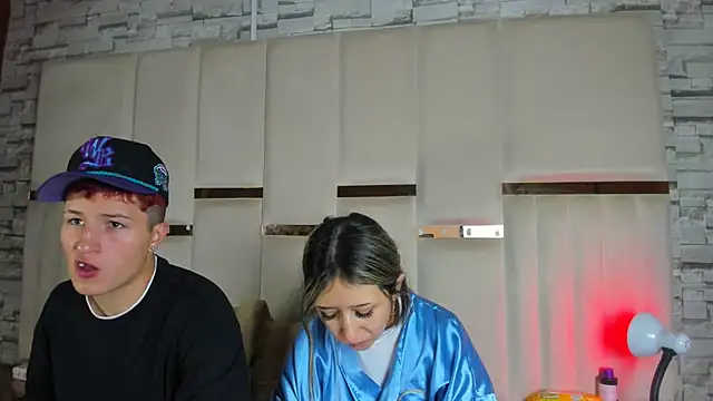 Snapshot of ANLLELOAndANGELA chatting on February 24, 2026, 4:27 pm ANLLELOAndANGELA online show from February 24, 2026, 4:27 pm