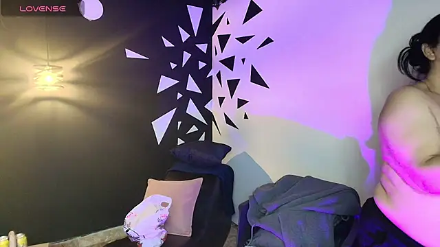 AgataThompson  online show from October 17, 2025, 7:27 pm