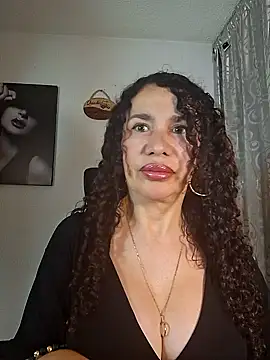 Snapshot of Lina_444 chatting on December 20, 2025, 11:45 pm Lina 444 online show from December 20, 2025, 11:45 pm