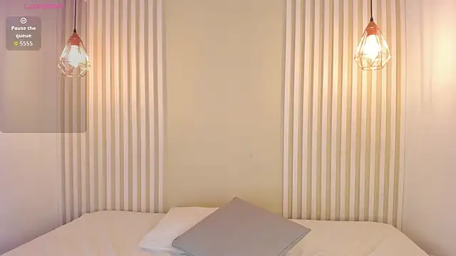 Snapshot of rossvega chatting on December 19, 2025, 8:05 pm rossvega online show from December 19, 2025, 8:05 pm