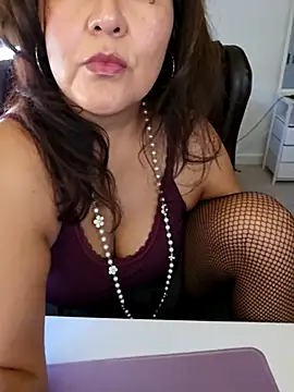 Snapshot of sw33th3art chatting on October 3, 2025, 8:39 pm sw33th3art online show from October 3, 2025, 8:39 pm