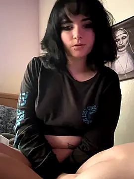 slttystargirl online show from September 18, 2025, 7:05 pm