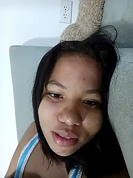 Snapshot of little_onixx chatting on February 22, 2026, 12:36 pm little onixx online show from February 22, 2026, 12:36 pm