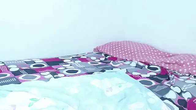 Snapshot of little_onixx chatting on March 13, 2026, 9:49 am little onixx online show from March 13, 2026, 9:49 am