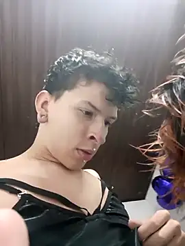 Snapshot of DemianSalvatore chatting on February 3, 2026, 10:37 pm DemianSalvatore online show from February 3, 2026, 10:37 pm