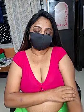 queendivya online show from May 19, 2026, 4:46 pm
