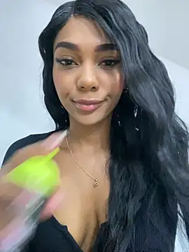 Snapshot of Savannahfisher chatting on February 8, 2026, 12:25 am Savannahfisher online show from February 8, 2026, 12:25 am