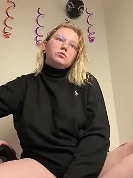 lame cat online show from November 15, 2025, 1:58 am