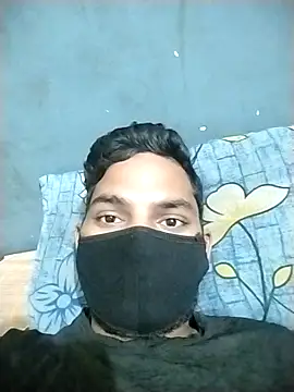 Snapshot of VickyMonster5 chatting on October 5, 2025, 12:42 am VickyMonster5 online show from October 5, 2025, 12:42 am