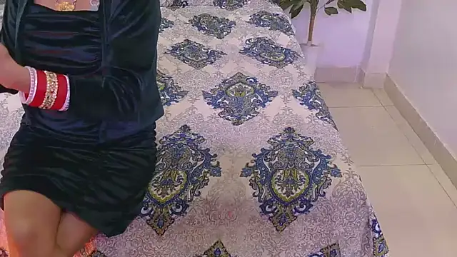 Snapshot of Lovelyy-couple chatting on December 22, 2025, 4:59 pm Lovelyy-couple online show from December 22, 2025, 4:59 pm