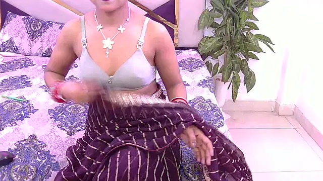 Snapshot of Lovelyy-couple chatting on February 16, 2026, 3:41 pm Lovelyy-couple online show from February 16, 2026, 3:41 pm