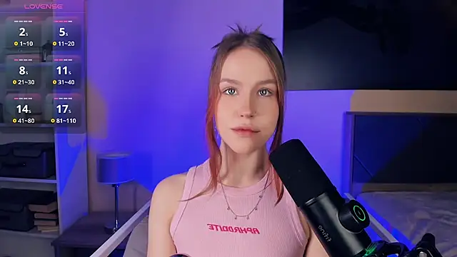 MaliaBourraine online show from February 17, 2026, 7:27 am