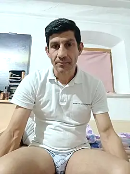 Snapshot of Casianantoonnio chatting on October 28, 2025, 2:04 am Casianantoonnio online show from October 28, 2025, 2:04 am