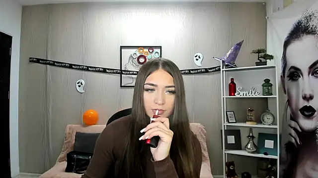 EllaClarke online show from October 30, 2025, 11:55 am