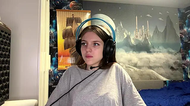 Snapshot of Elira_Breeze chatting on November 11, 2025, 12:16 pm Elira Breeze online show from November 11, 2025, 12:16 pm