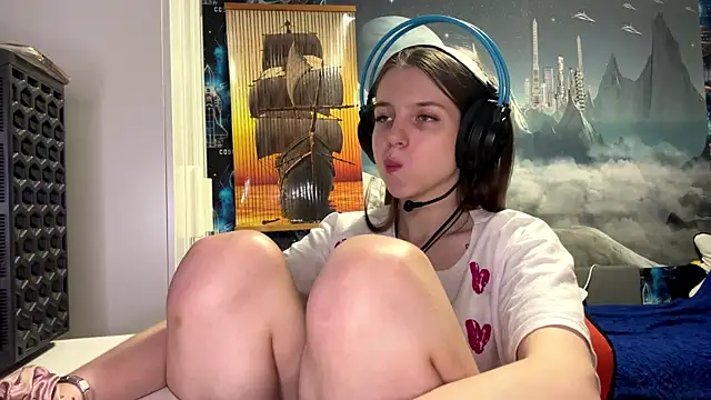 Snapshot of Elira_Breeze chatting on December 1, 2025, 4:56 pm Elira Breeze online show from December 1, 2025, 4:56 pm