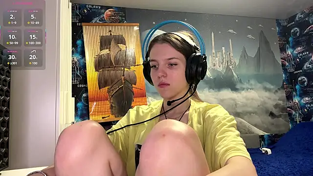 Snapshot of Elira_Breeze chatting on December 15, 2025, 3:27 pm Elira Breeze online show from December 15, 2025, 3:27 pm