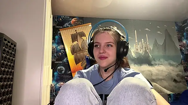 Snapshot of Elira_Breeze chatting on January 8, 2026, 3:25 pm Elira Breeze online show from January 8, 2026, 3:25 pm