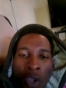 Snapshot of sparrowzy chatting on October 23, 2025, 8:13 am sparrowzy online show from October 23, 2025, 8:13 am