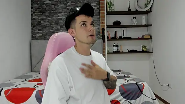 Snapshot of BooyHott_ chatting on March 2, 2026, 7:21 pm BooyHott online show from March 2, 2026, 7:21 pm