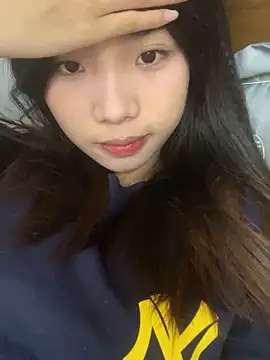 -Tania- online show from October 18, 2025, 6:26 am