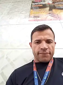 Snapshot of Claudiokkkkk chatting on February 5, 2026, 3:49 pm Claudiokkkkk online show from February 5, 2026, 3:49 pm