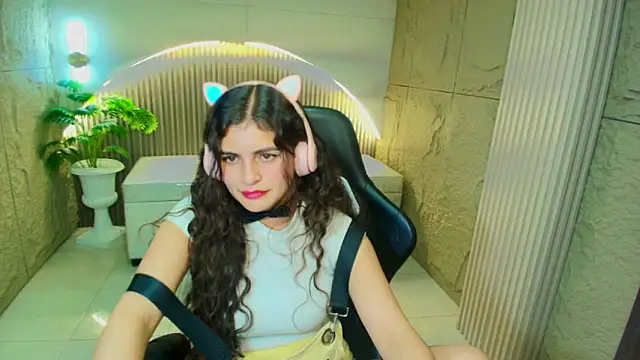 dany r  online show from February 21, 2026, 6:42 pm