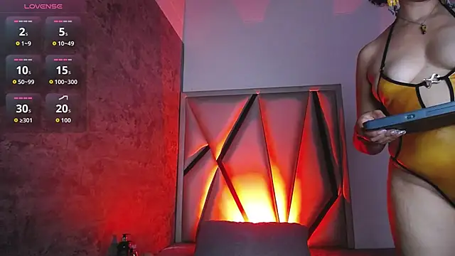 Isabella-Rosssi online show from November 11, 2025, 4:34 am