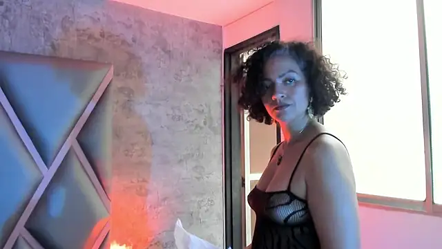 Isabella-Rosssi online show from November 23, 2025, 4:51 pm