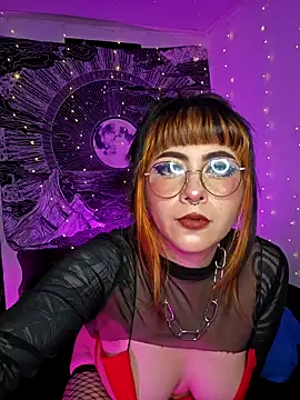 Snapshot of Hallucigenia_ chatting on October 9, 2025, 9:13 pm Hallucigenia online show from October 9, 2025, 9:13 pm