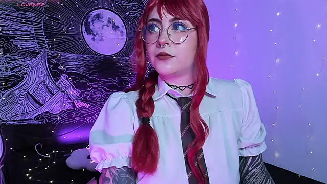 Snapshot of Hallucigenia_ chatting on October 30, 2025, 8:20 pm Hallucigenia online show from October 30, 2025, 8:20 pm